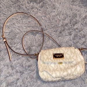 MK PURSE